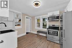 1306 WESTCOTT | Windsor Ontario | Slide Image Ten