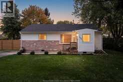 1056 SPRUCE AVENUE | Kingsville Ontario | Slide Image One
