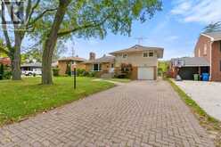2759 ROCKWELL BOULEVARD | Windsor Ontario | Slide Image Four