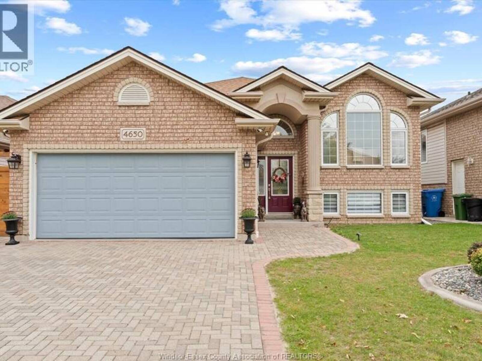 4650 UNICORN AVENUE, Windsor, Ontario N9G 3E3