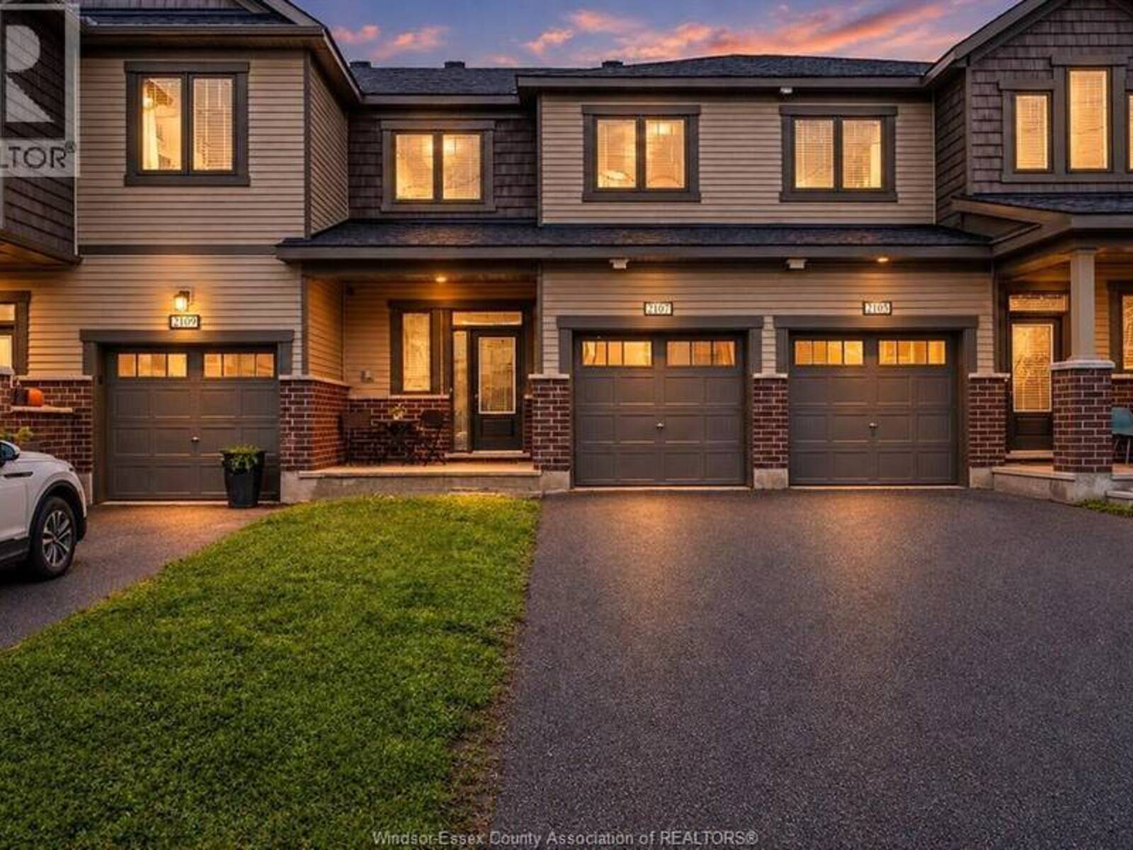 2107 WINSOME Terrace, Ottawa, Ontario K4A 5N1