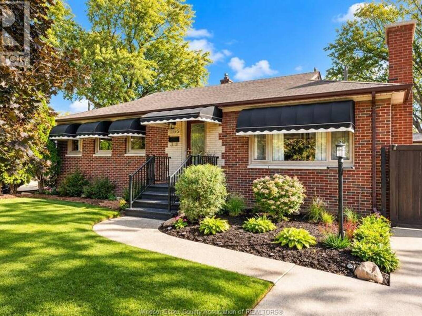 1166 VIRGINIA AVENUE, Windsor, Ontario N8S 2Y9