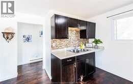 9370 AIRE COURT | Windsor Ontario | Slide Image Sixteen