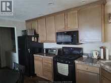 21 WILDER South | Windsor Ontario | Slide Image Six