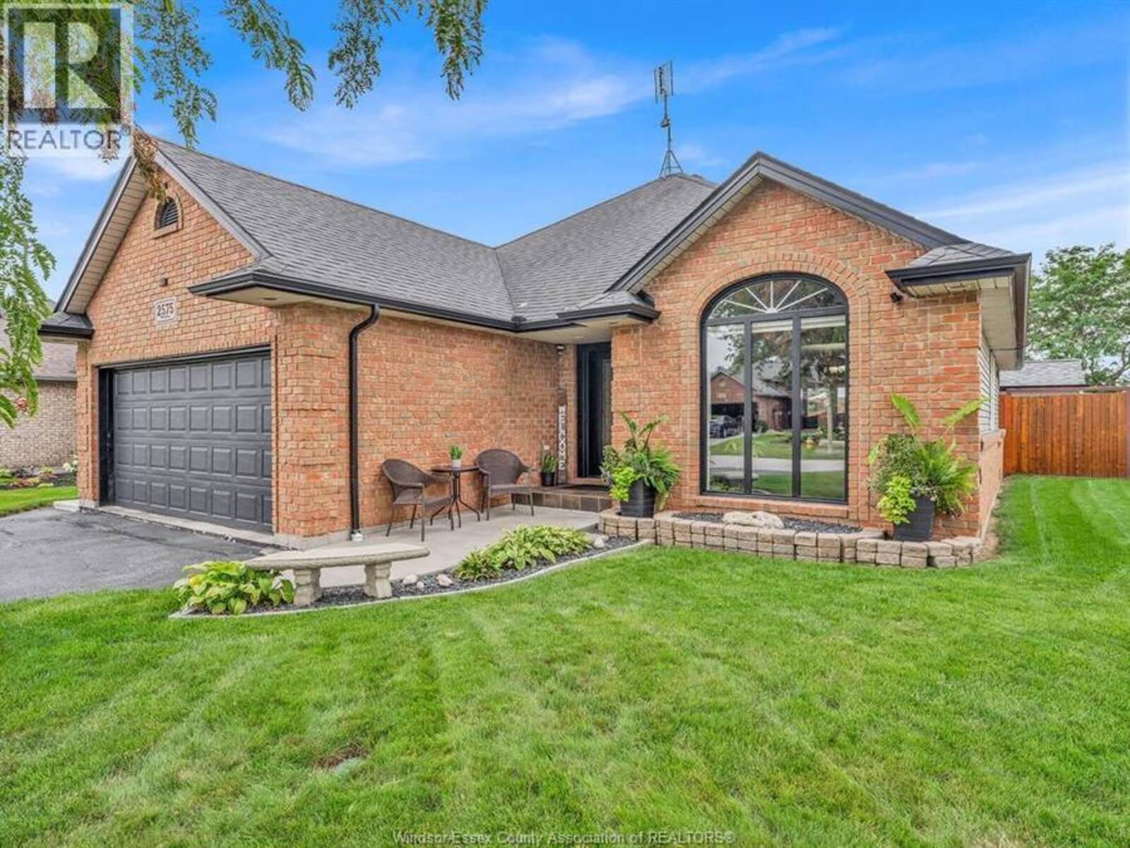 2575 WILDBERRY, Tecumseh, Ontario N9K 1C2