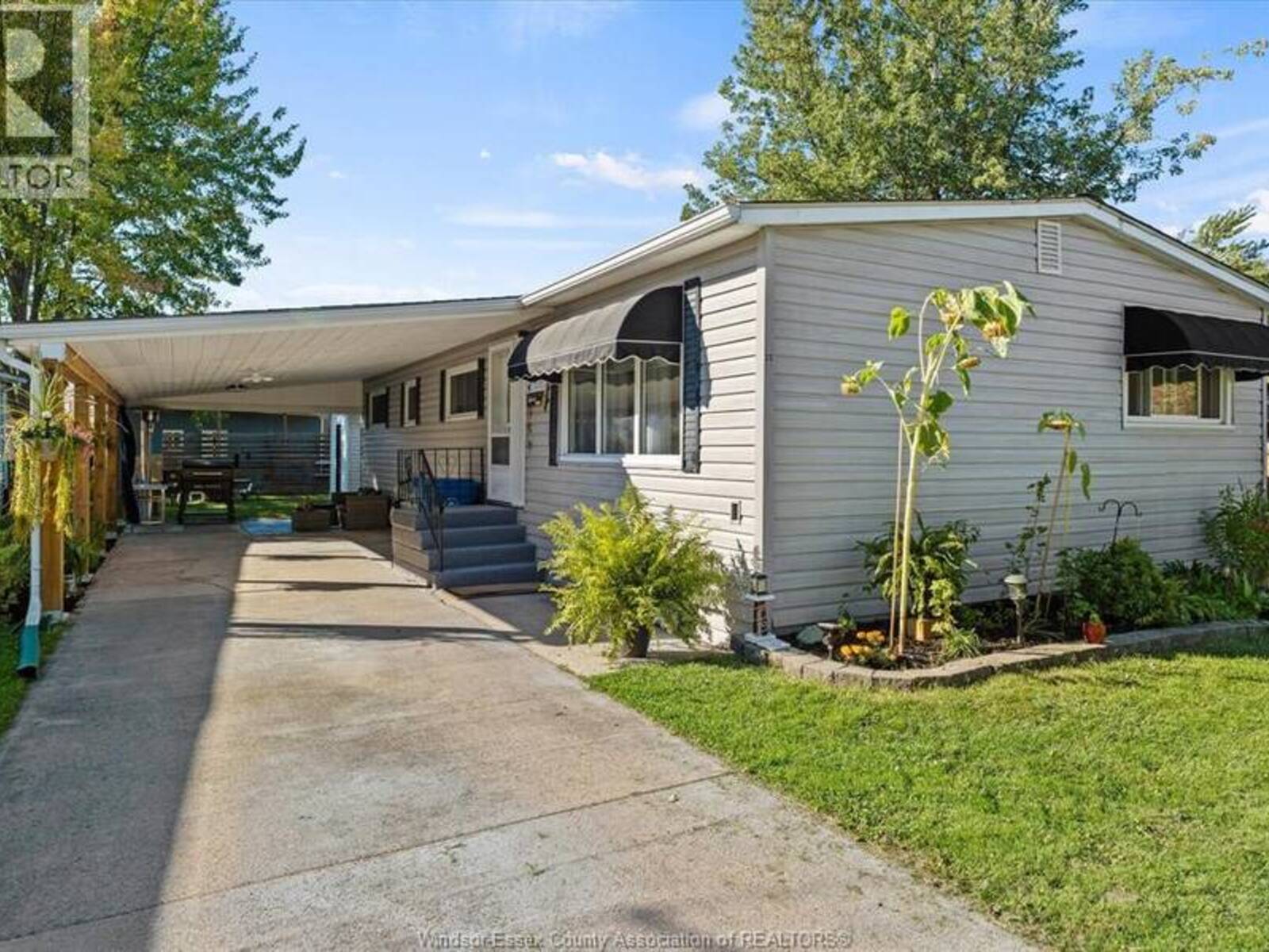 20 Poplar DRIVE, Essex, Ontario N0R 1J0