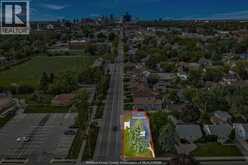 306 FOCH | Windsor Ontario | Slide Image Twenty