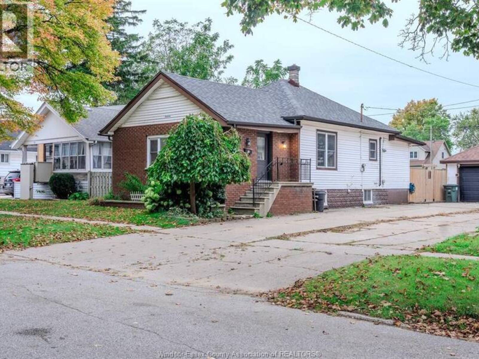 19 ONTARIO STREET, Leamington, Ontario N8Y 2T3