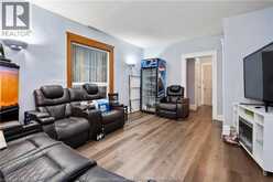 39 RUSSELL STREET | Leamington Ontario | Slide Image Fourteen
