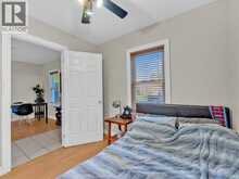 719 HILDEGARDE | Windsor Ontario | Slide Image Twelve