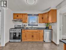 719 HILDEGARDE | Windsor Ontario | Slide Image Nine