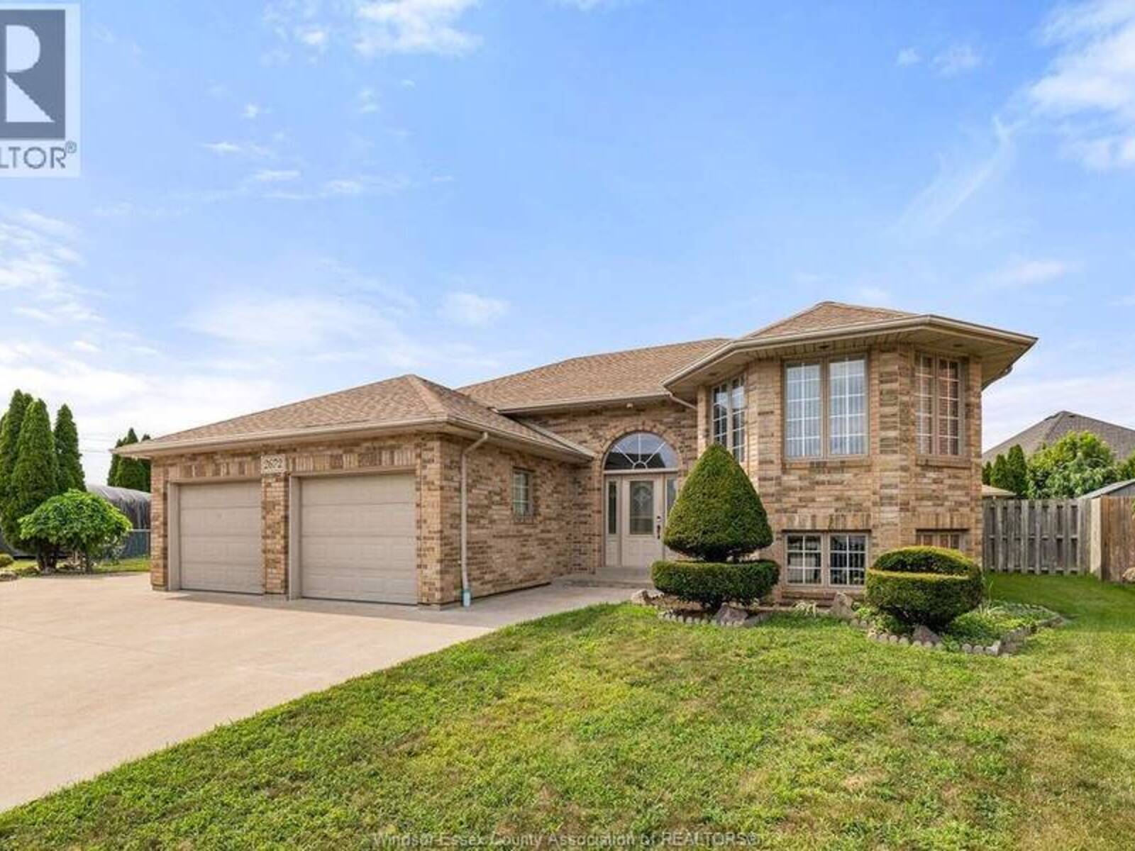 2672 FLEMING COURT, Windsor, Ontario N9E 4P1
