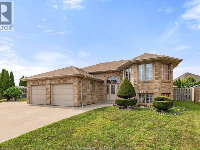 2672 FLEMING COURT Windsor Ontario, N9E 4P1 - 4 Bedrooms Home For Sale