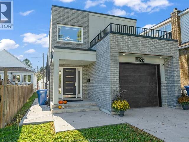 1565 GLADSTONE AVENUE Windsor Ontario, N8X 1Z3 - 5 Bedrooms Home For Sale