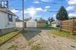 1565 GLADSTONE AVENUE | Windsor Ontario | Slide Image Nine