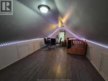 947 ELSMERE | Windsor Ontario | Slide Image Nineteen