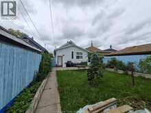 947 ELSMERE | Windsor Ontario | Slide Image Twenty-three