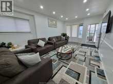 947 ELSMERE | Windsor Ontario | Slide Image Nine