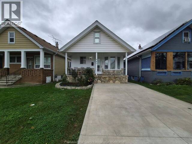 947 ELSMERE Windsor Ontario, N9A 2A8 - 5 Bedrooms Home For Sale