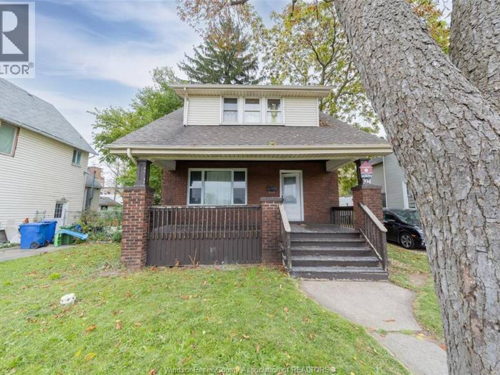 394 CRAWFORD AVENUE, Windsor, Ontario N9A 5C4