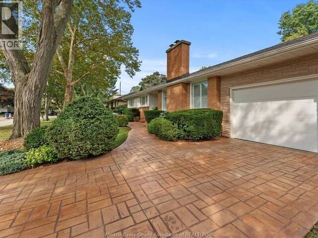 730 Champlain DRIVE Windsor Ontario, N9E 1M5 - 3 Bedrooms Home For Sale