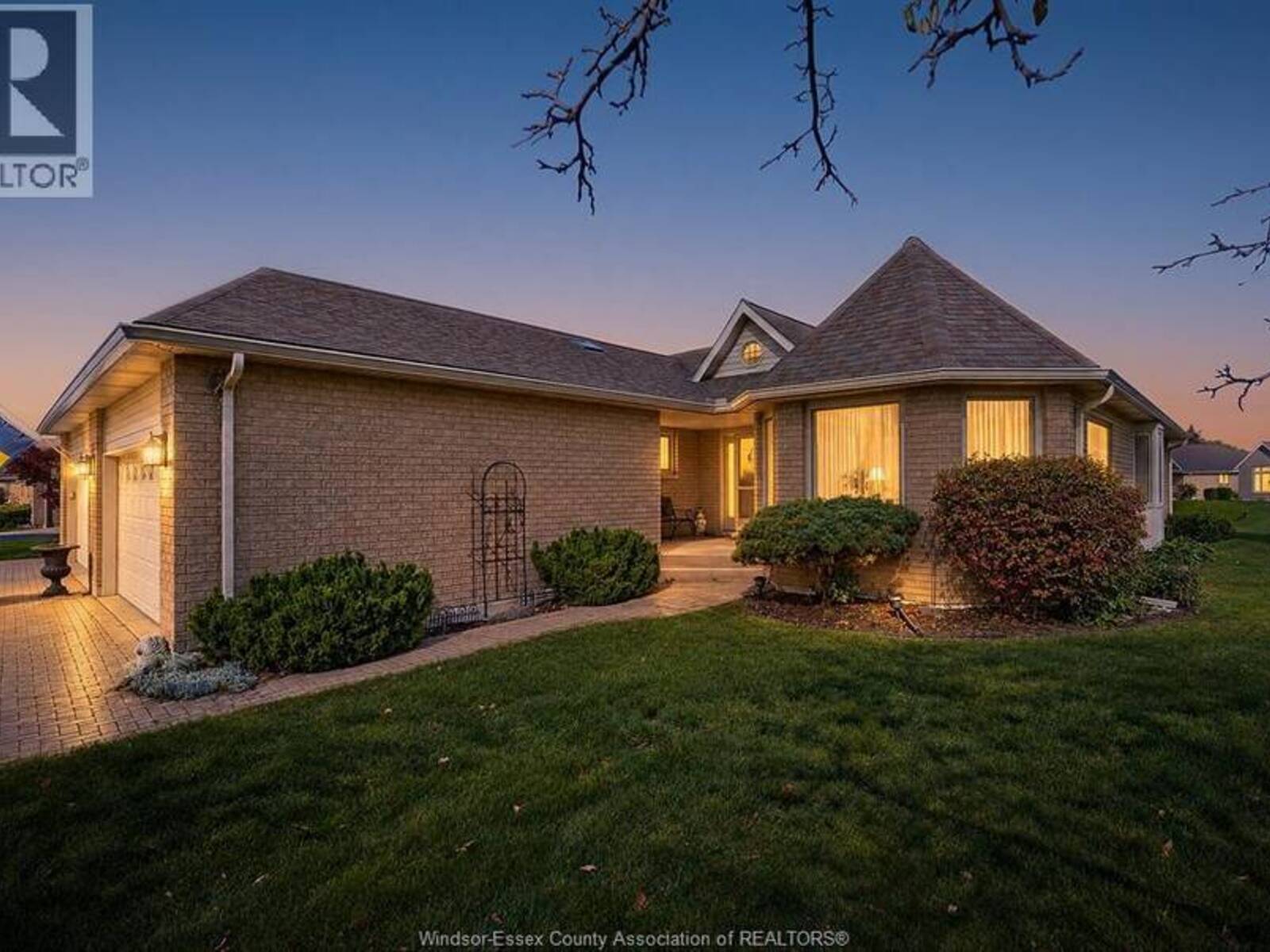 1353 IMPERIAL CRESCENT, Windsor, Ontario N9G 2T6