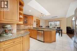 1353 IMPERIAL CRESCENT | Windsor Ontario | Slide Image Seventeen