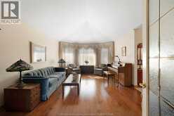 1353 IMPERIAL CRESCENT | Windsor Ontario | Slide Image Nine