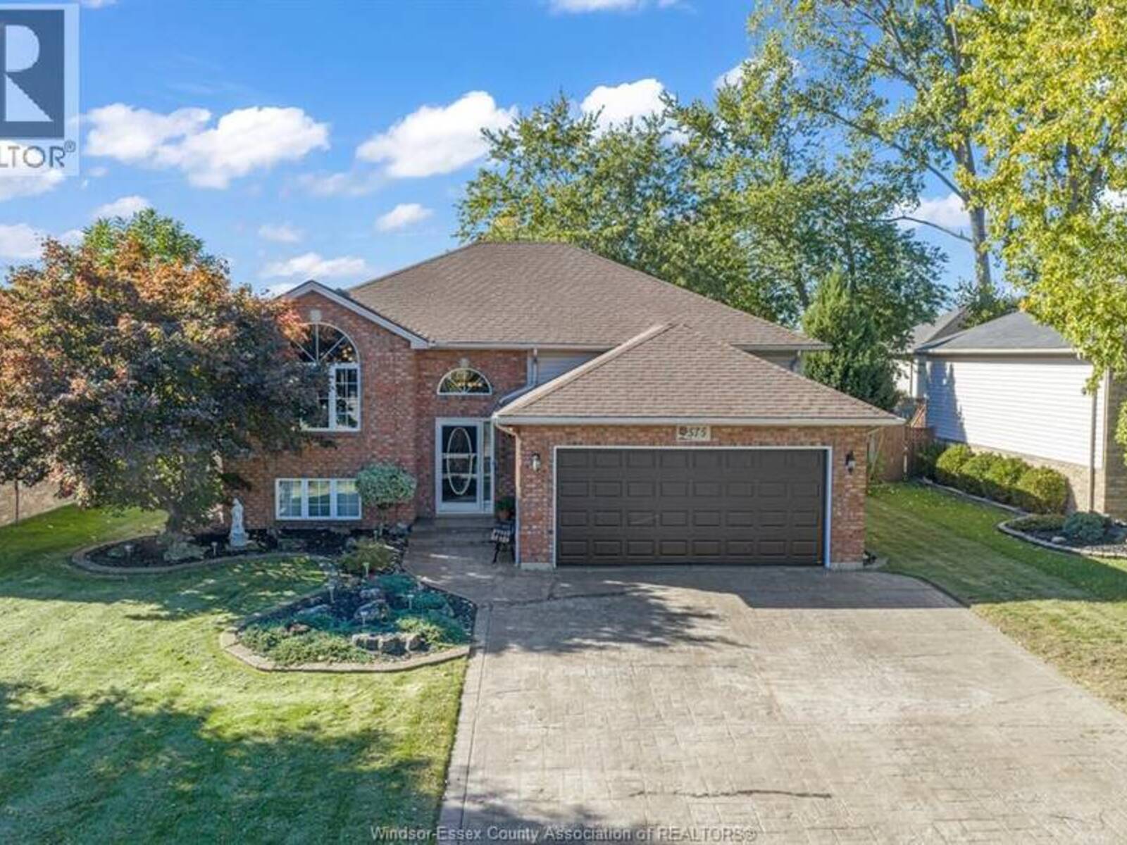 575 CARNEGIE, LaSalle, Ontario N9J 3P6