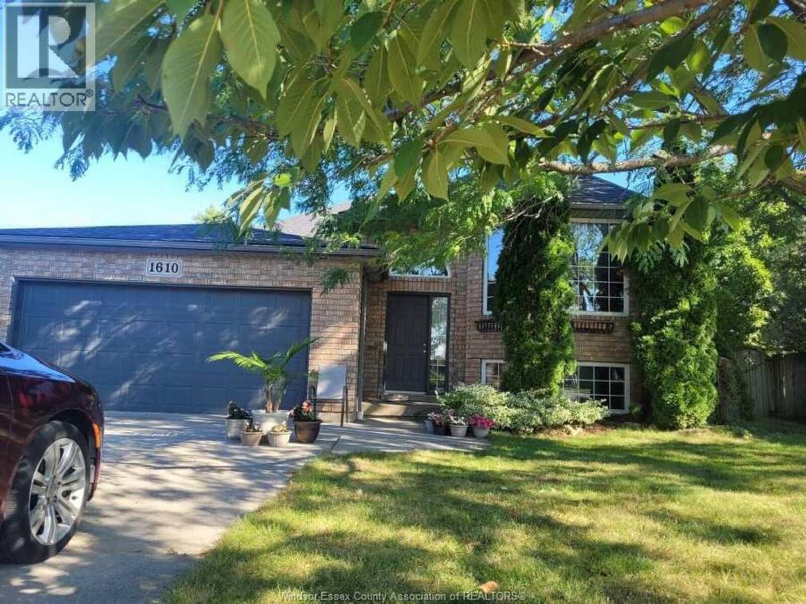 1610 Chornoby CRESCENT, Tecumseh, Ontario N8N 4W3