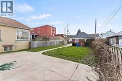 975 PARENT | Windsor Ontario | Slide Image Thirty-six