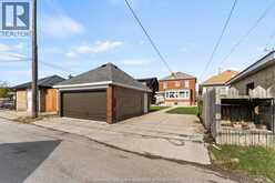 975 PARENT | Windsor Ontario | Slide Image Thirty-eight