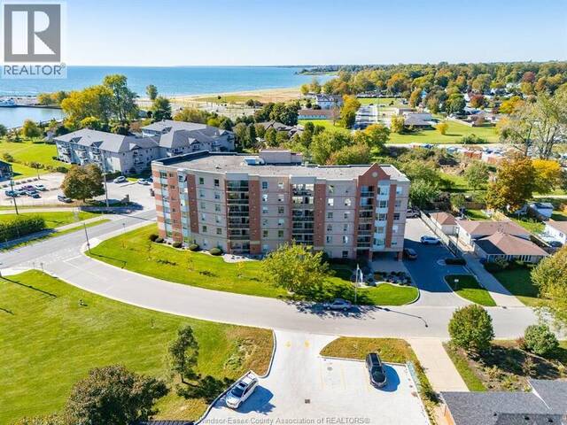 99 Robson Unit# 404 Leamington Ontario, N8H 2M8 - 2 Bedrooms Condo For Sale
