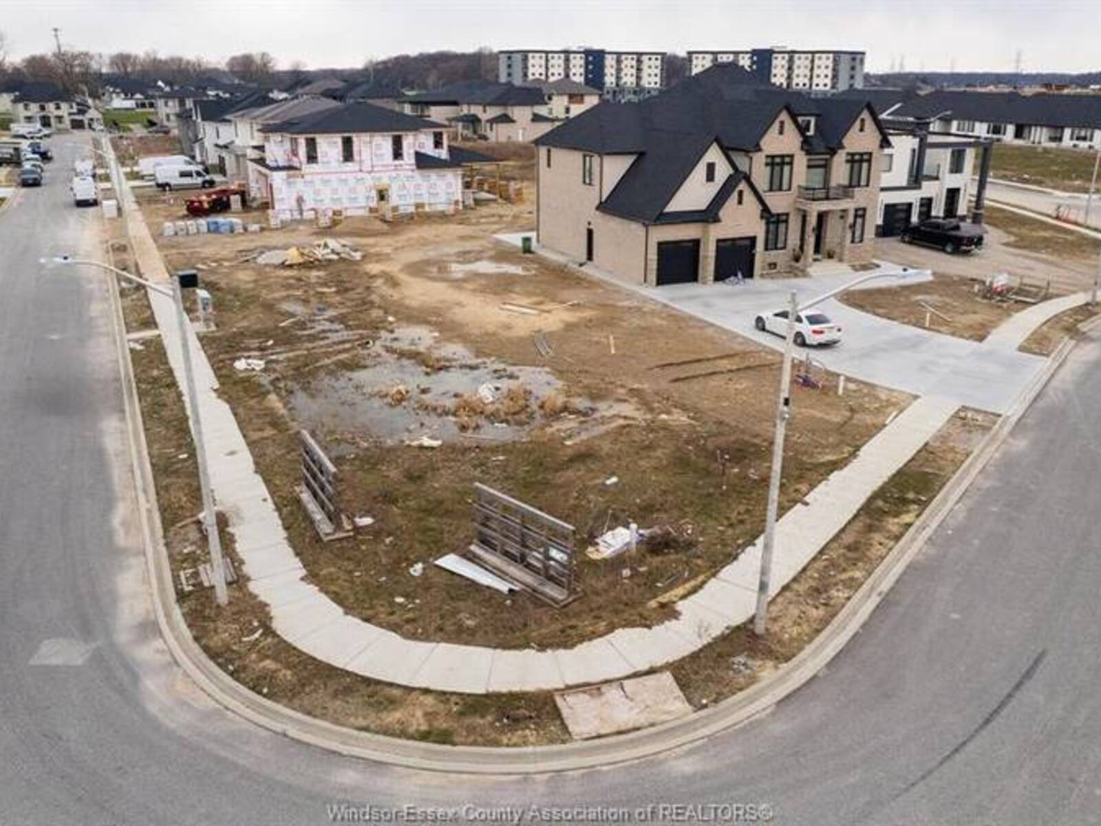 4451 CATERINA CRESCENT, LaSalle, Ontario N9H 0N2