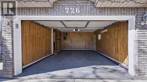 726 SANDISON | Windsor Ontario | Slide Image Forty-four