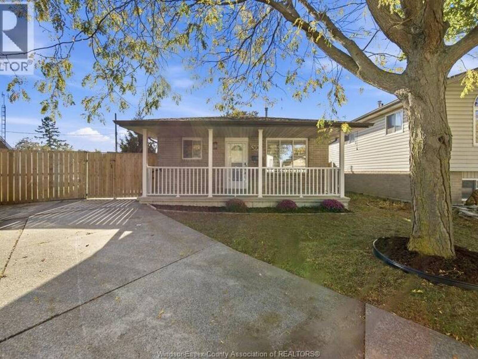 3981 BLISS ROAD, Windsor, Ontario N8W 3C5