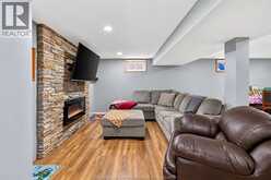 2346 LEONARD | Windsor Ontario | Slide Image Twenty-eight