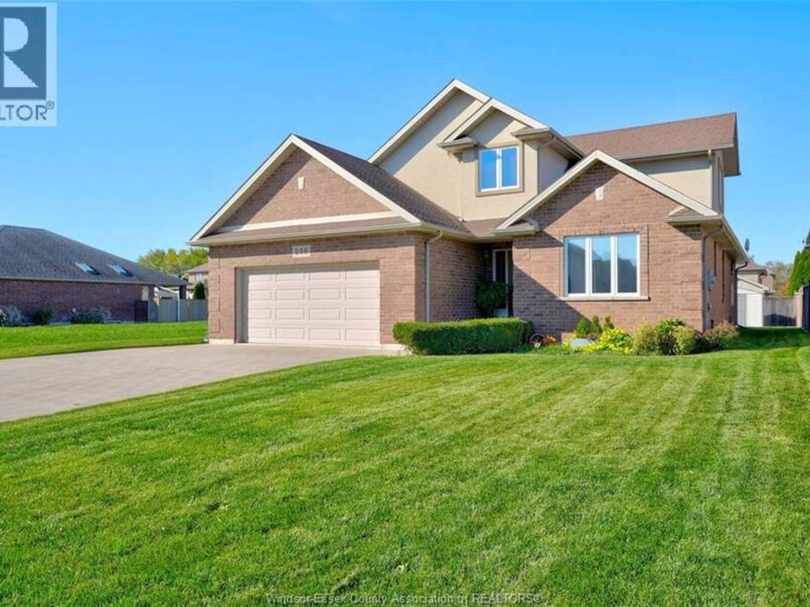 256 MAXWELL CRESCENT, Belle River, Ontario N8L 0S9
