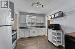 10205 PULBROOK | Windsor Ontario | Slide Image Eight