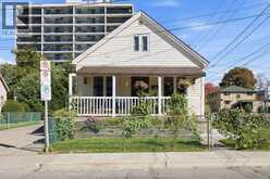 192 PARENT AVE | Windsor Ontario | Slide Image Three