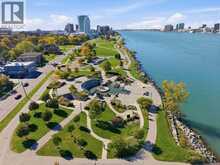 192 PARENT AVE | Windsor Ontario | Slide Image Ten