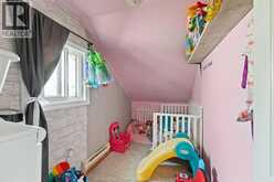 906 Elsmere | Windsor Ontario | Slide Image Eight