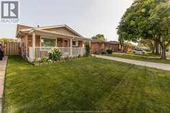 3444 HEMLOCK | Windsor Ontario | Slide Image Three