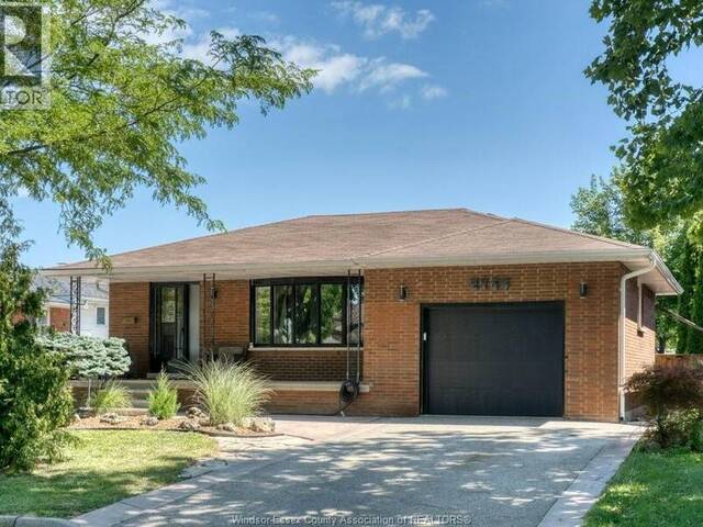 2954 RUSHTON Windsor Ontario, N8R 1M4 - 4 Bedrooms Home For Sale
