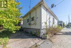 156 ERIE STREET | Windsor Ontario | Slide Image Seventeen