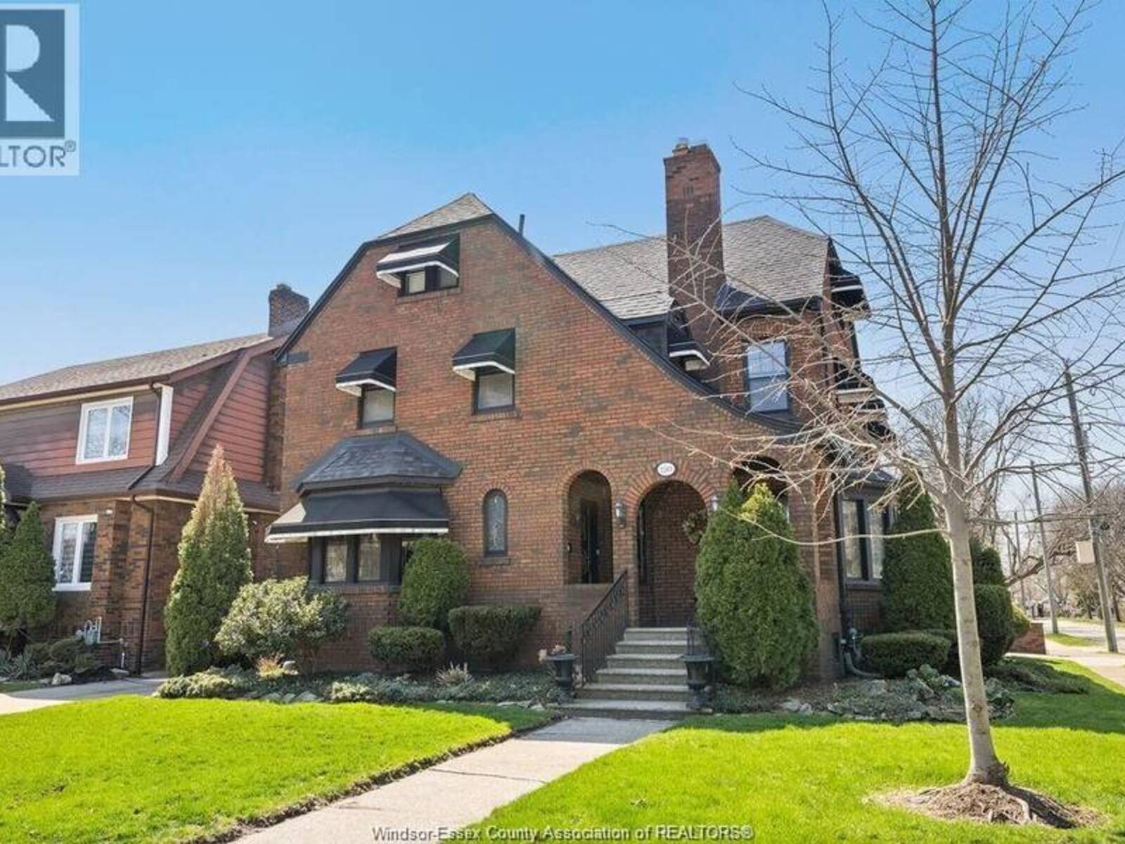 2203 VICTORIA AVENUE, Windsor, Ontario N8X 1R2