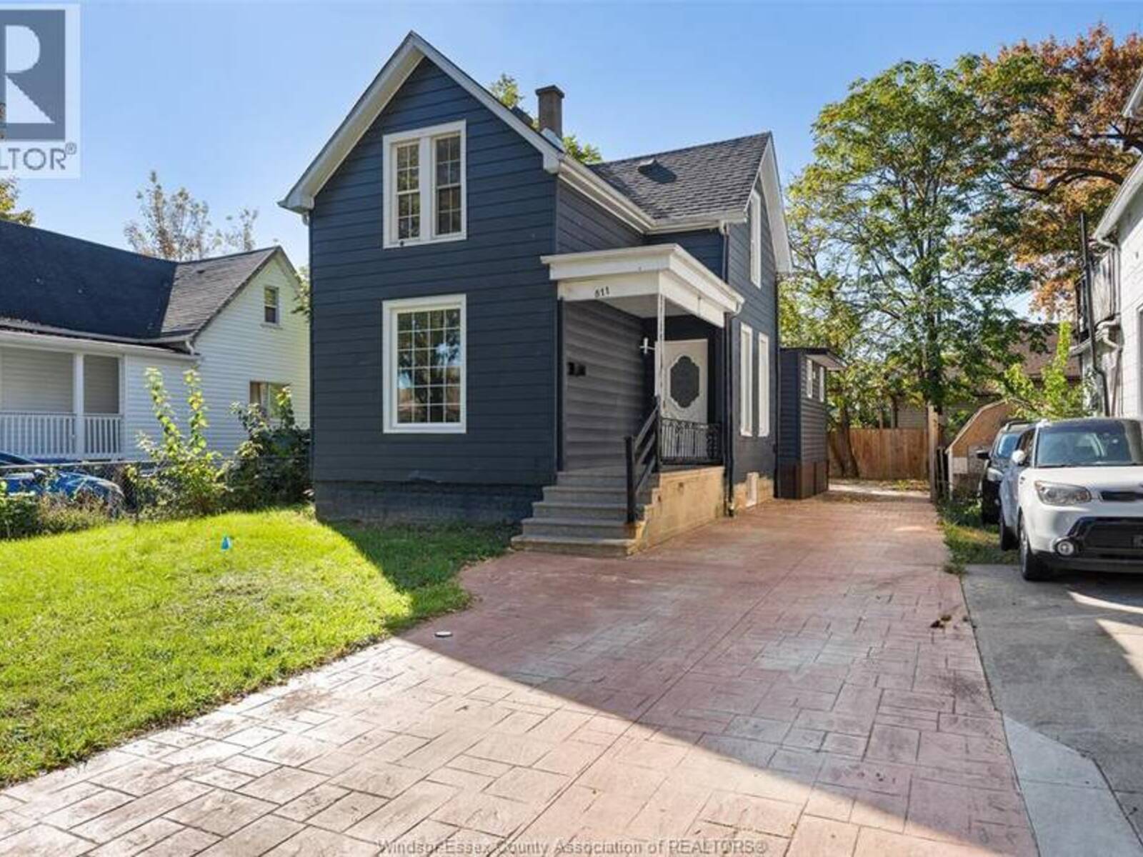 811 LANGLOIS AVENUE, Windsor, Ontario N9A 2G9