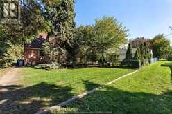2567 KILDARE ROAD | Windsor Ontario | Slide Image Fifteen