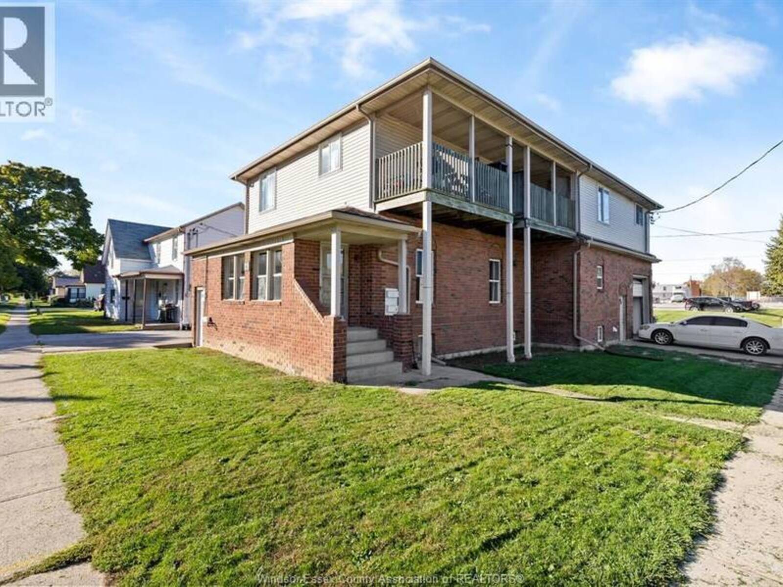 25 CLARK STREET West, Leamington, Ontario N8H 1E6
