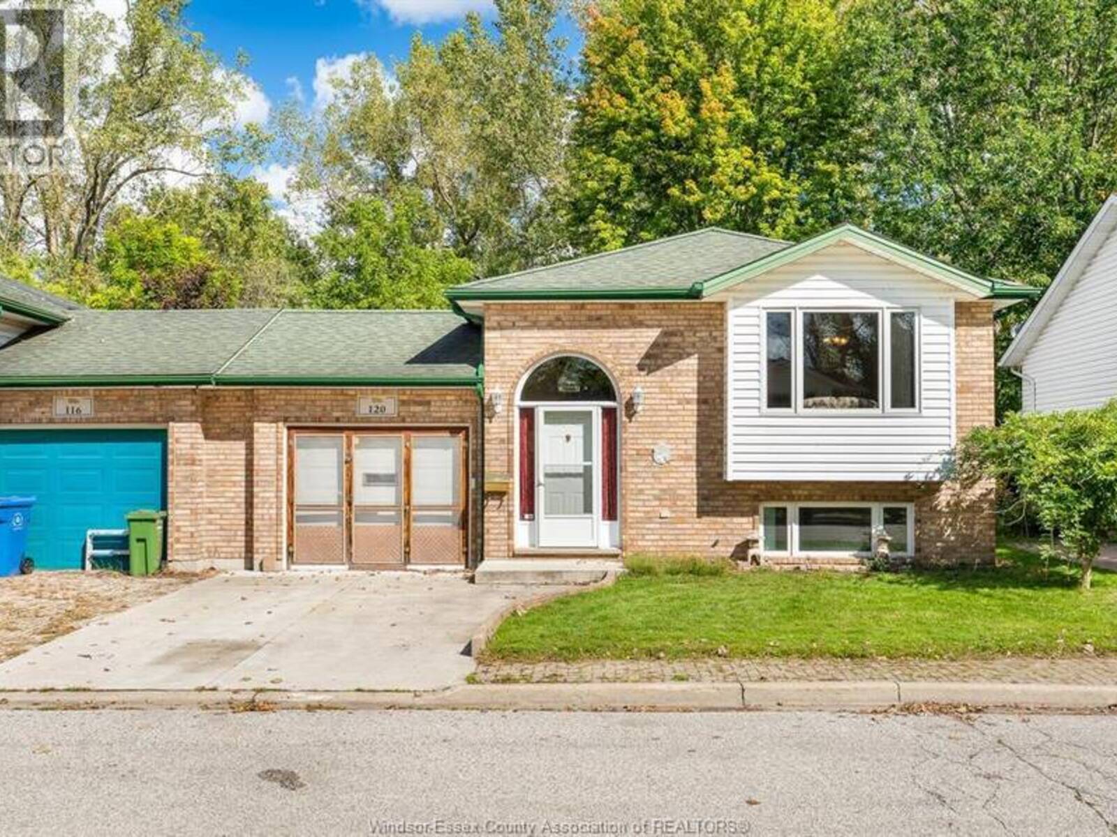 120 RIVERVILLA COURT, LaSalle, Ontario N9J 3N9
